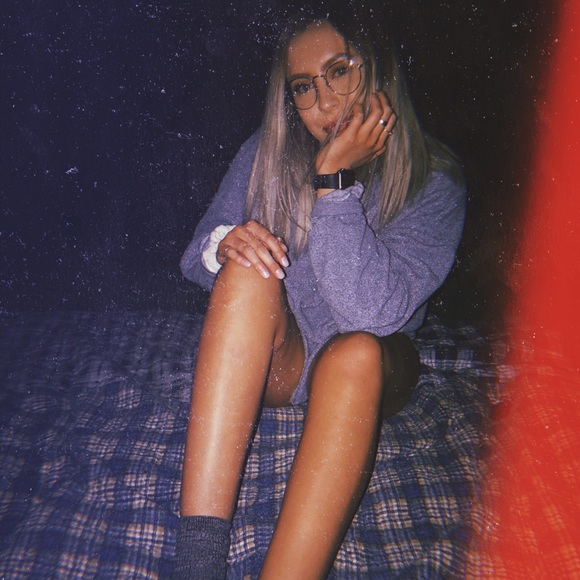 Meet your Posher, Ashlyn - Picture 1 of 1